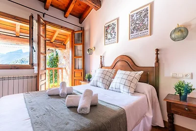 Casa a Liébana con vista sulle montagne