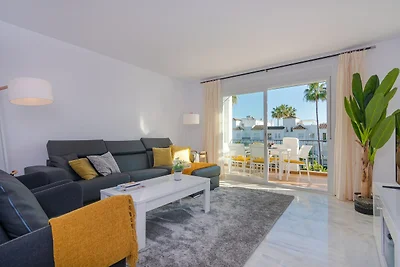 Beachside Penthouse with Rooftop Terrace &...