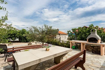 Ferienhaus in Vrbnik mit Schwimmbecken