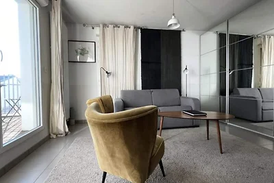 Geräumiges, helles Apartment mit Parkplatz