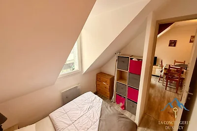 Rustikales Plätzchen am Flussuferweg