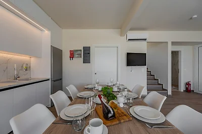Villa mit 4 Schlafzimmern in Gerani