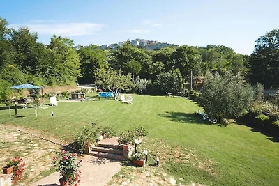 Wohnung in Chiusdino mit Terrasse