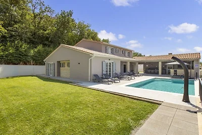 Villa in Labin met zwembad