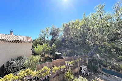 Appartement in de Provence met uitzicht op he...