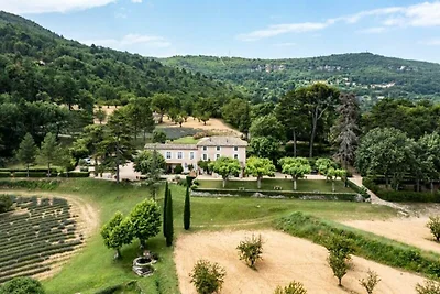 Haus im Luberon mit Pool und Lavendelblick