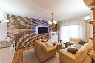 Six Bedroom Holiday Home
