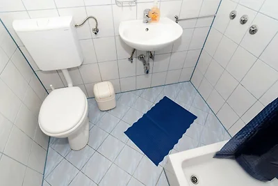 Guest House Daniela - Double Room with Balcon...