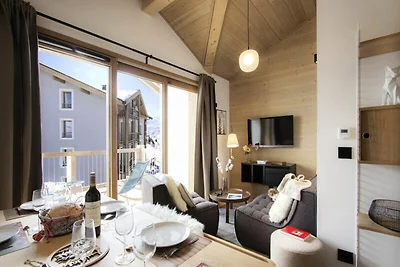 PHOB44 Appartamento atipico con travi a vista...