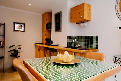 Diane Jacuzzi Suite – Erster Concierge