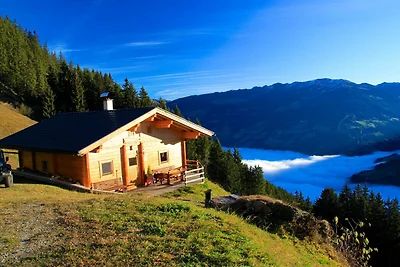 Almhütte Nase auf 1700m im Zillertal