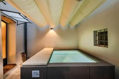 Appartement in Lucca met tuin en zwembad