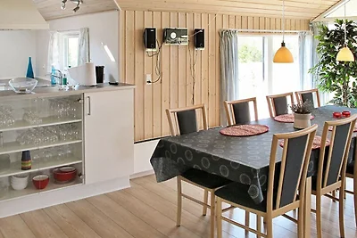 8 Personen Ferienhaus in Væggerløse-By Traum