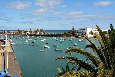 Modernes Apartment in Arrecife mit Terrasse