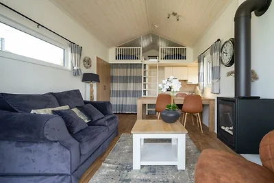 Ferienhaus in Bovenkarspel mit Terrasse