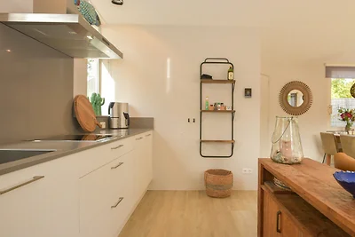 Ferienhaus am Strand mit Garten
