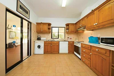 Modernes Ferienhaus in Quarteira mit...