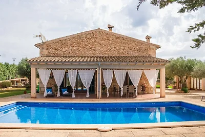 Finca in der mallorquinischen Landschaft