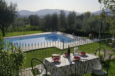 Semplice casa vacanze a Pistoia con terrazza
