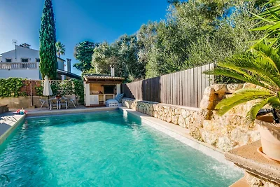 House with pool near the beach
