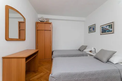 Villa Supetar Garden - Classic Two Bedroom Ap...