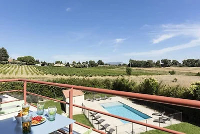 Appartement in Puyricard met Zwembad &...