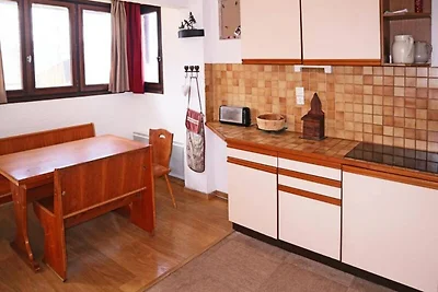 Komplett renovierte Wohnung für 8 Personen