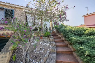 Vakantiehuis in Isola Rossa met tuin