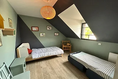 Gelijkvloers huis 200 m van het strand