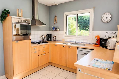 Casa a Plomeur vicino alla spiaggia di La...