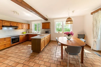 Charmantes Ferienhaus, umgeben von Grün, im H...