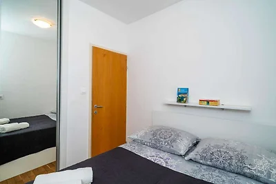 Apartment Joky - One-Bedroom Apartment