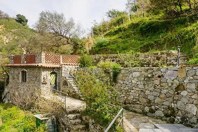 Casa in Sicilia con piscina e panorama