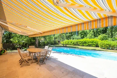 Villa a Fayence con piscina e giardino