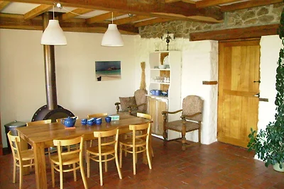 Schönes Herrenhaus mit eingezäuntem Garten