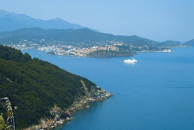 Wohnung in Rio nell Elba mit Garten