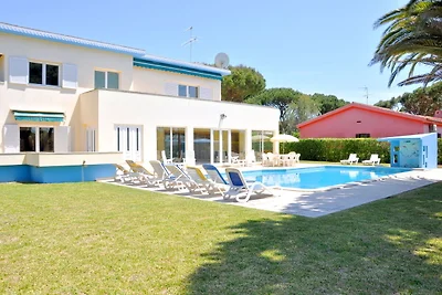 Geräumige Villa in Vilamoura mit...