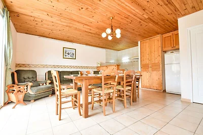 Bella casa vacanza con piscina a Argeliers