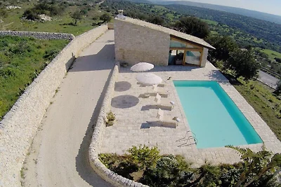 Vakantiehuis in Ragusa met zwembad