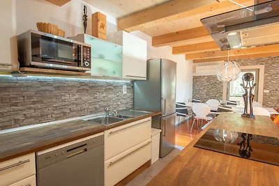 Family-Friendly Serene Retreat Holiday Home -...