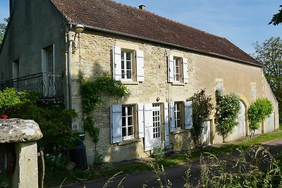 Authentisches Landhaus in Tannay mit Garten