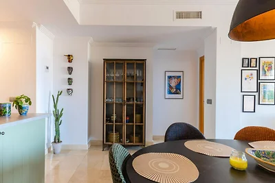 Apartment in Benahavís mit Infinity-Pool