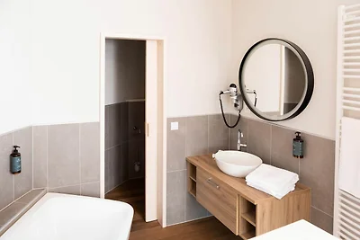 Bungalow soleggiato con piscina