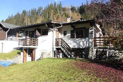 Weihnachtsmann-Chalet f�r acht Personen