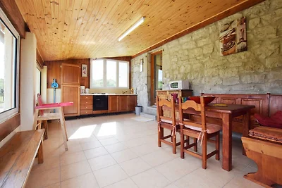 Vintage-Ferienhaus in Lanas mit Swimmingpool