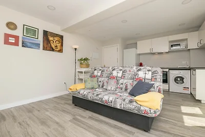 Calana - Apartment In San Fernando.