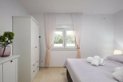 Villa Shaula 2 - Three Bedroom House with...