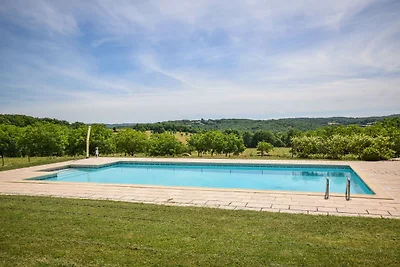 Verführerisches Ferienhaus in Salviac mit...