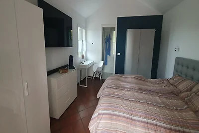 Italiaanse villa aan de kust met 3...