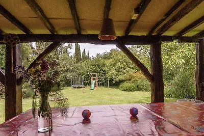 Erbliches Ferienhaus mit Gemeinschaftspool